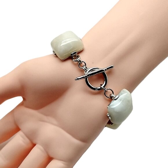 Hutton Wilkinson White Puffy Square Link Toggle Bracelet - Picture 5 of 13